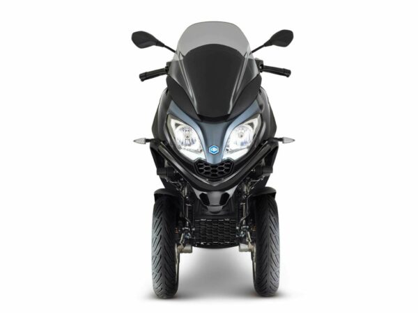 Moto 3 ruedas Piaggio MP3 300 hpe E5 negra nueva